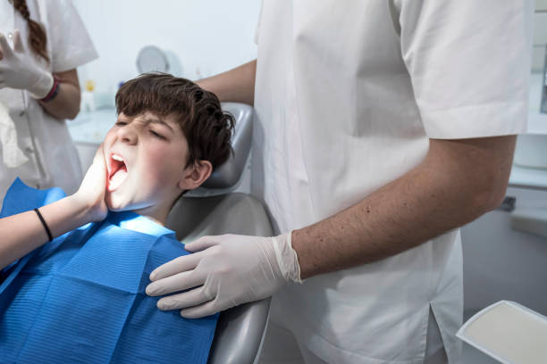 Best Cracked Tooth Emergency Dentist  in Fall River, MA